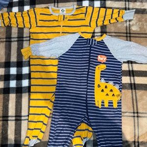 Cute breathable baby onsie set used a few times only